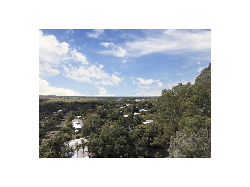 4 Michael Dwyer Close, Stratford QLD 4870