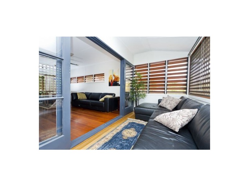 27 Oxley Street, Edge Hill QLD 4870