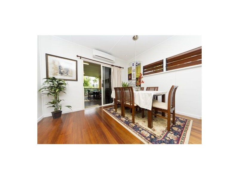 27 Oxley Street, Edge Hill QLD 4870