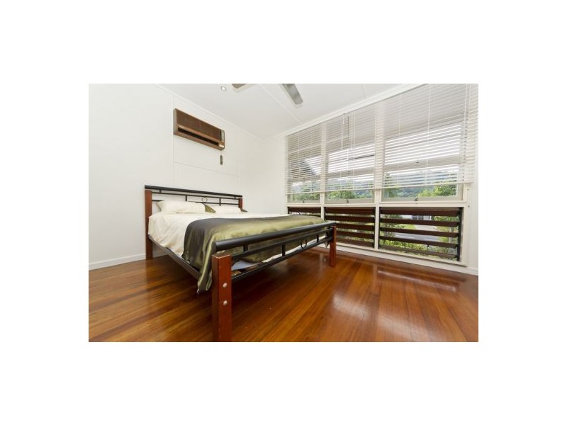 27 Oxley Street, Edge Hill QLD 4870