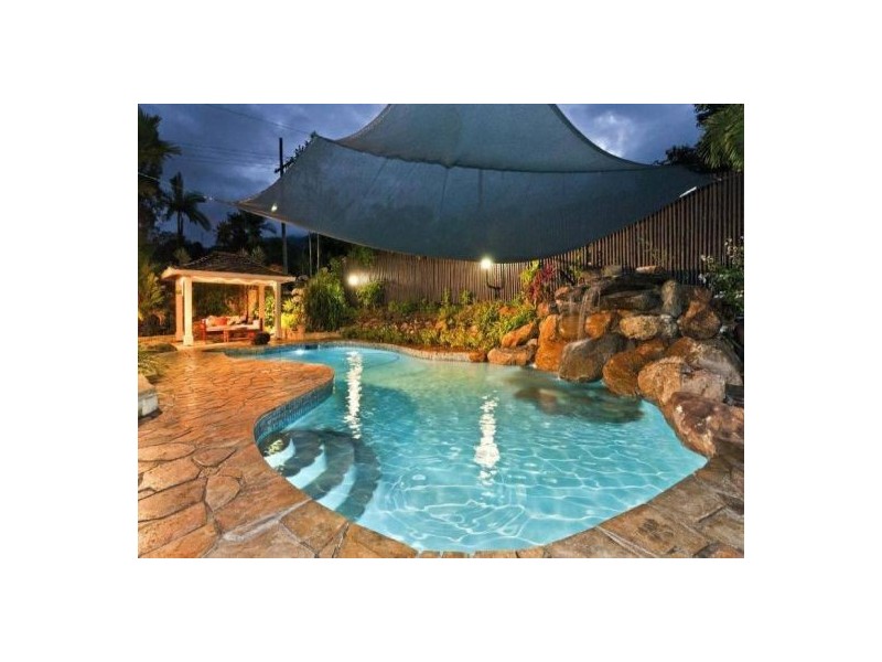 1 Ponticello Street, Whitfield QLD 4870