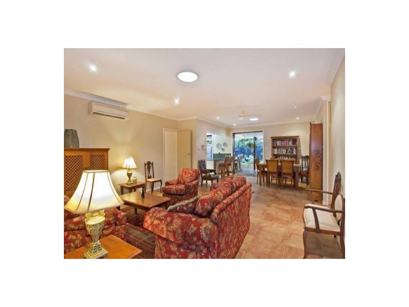 1 Ponticello Street, Whitfield QLD 4870