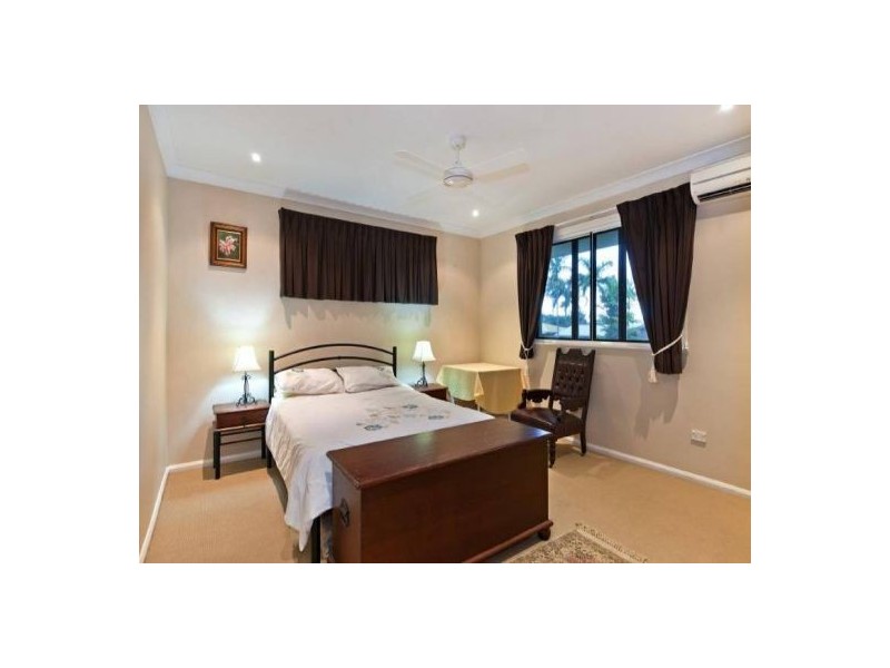 1 Ponticello Street, Whitfield QLD 4870