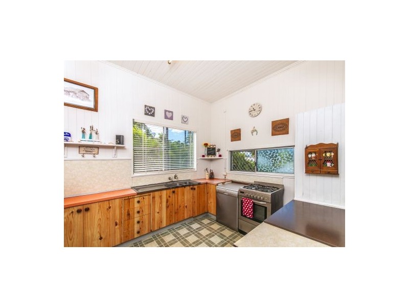24 Queen Street, Edmonton QLD 4869