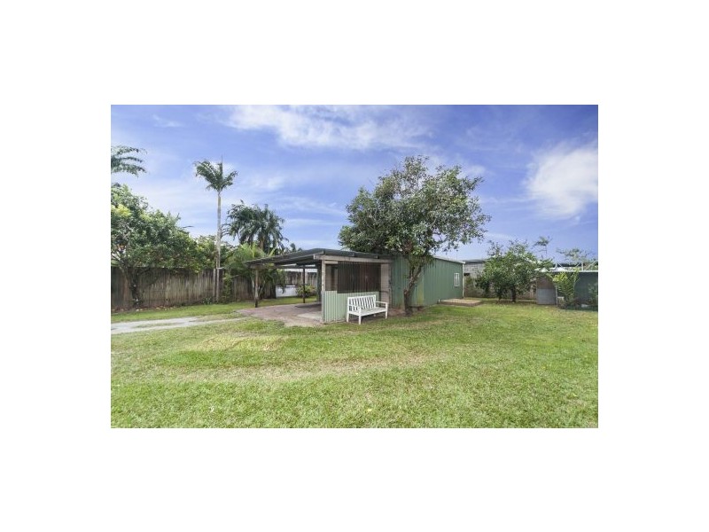24 Queen Street, Edmonton QLD 4869