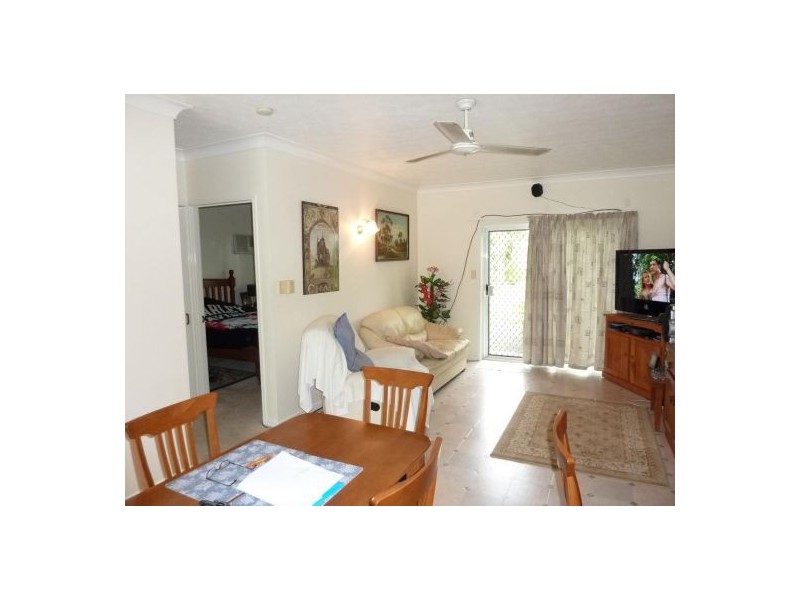2/3 Ingham Court, Mooroobool QLD 4870
