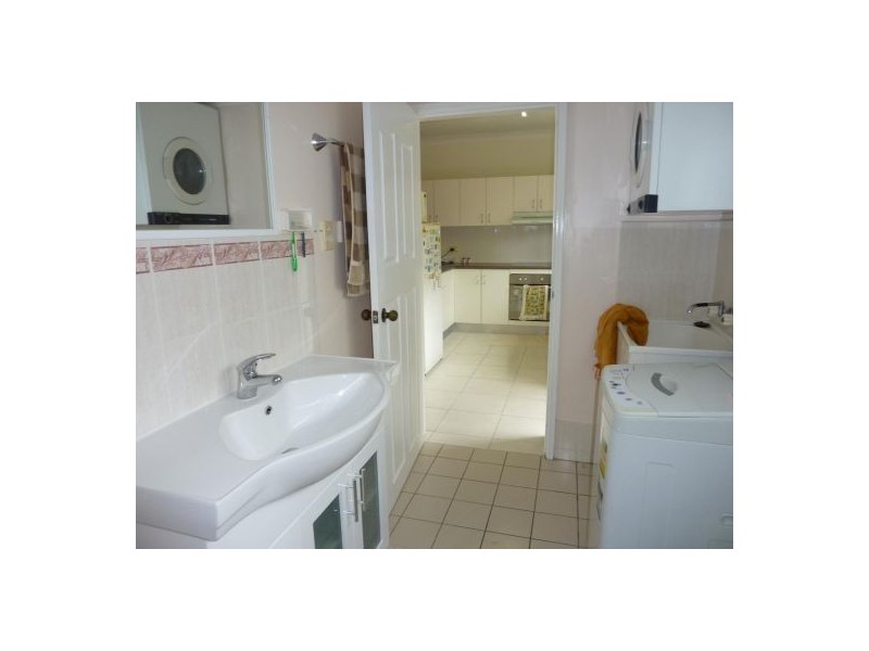 2/3 Ingham Court, Mooroobool QLD 4870