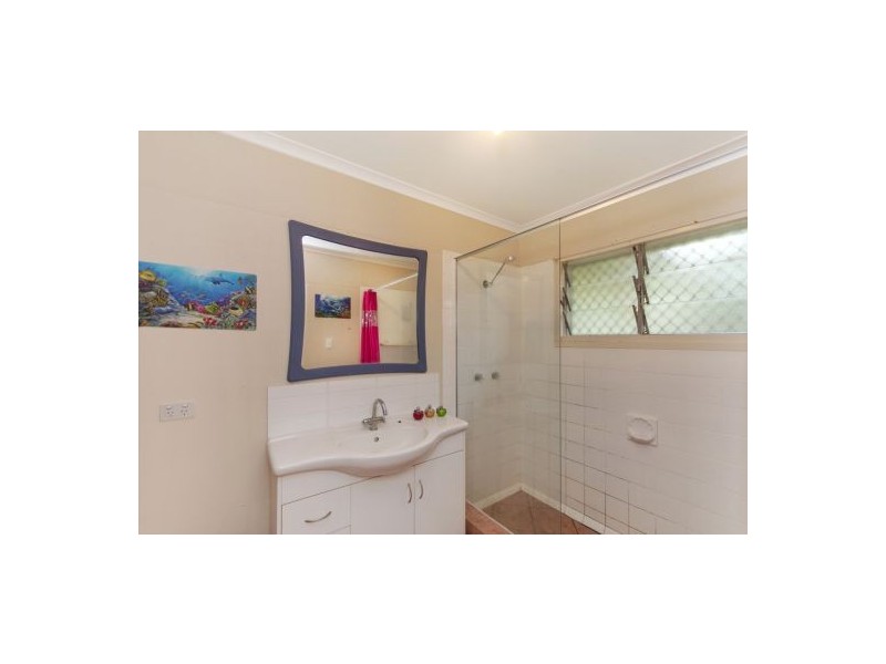 432 McCoombe Street, Mooroobool QLD 4870