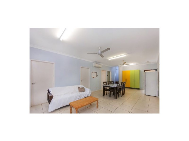 307 Lake Street, Cairns North QLD 4870