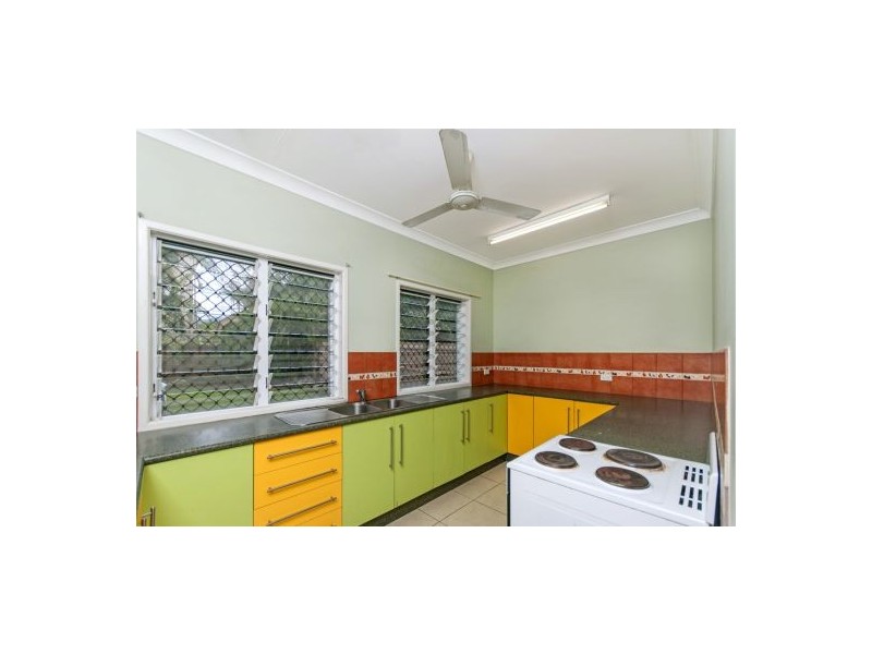 307 Lake Street, Cairns North QLD 4870