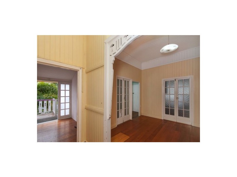 307 Lake Street, Cairns North QLD 4870