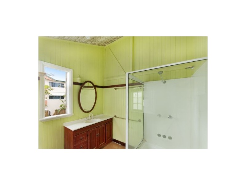 307 Lake Street, Cairns North QLD 4870