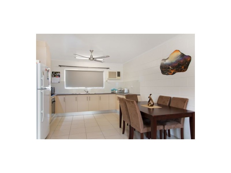 18 Sorrento St, Woree QLD 4868