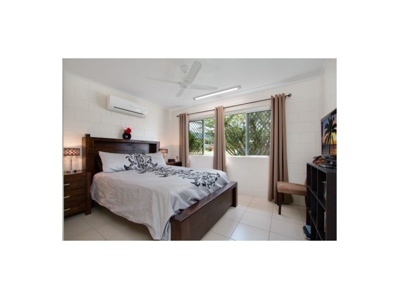 18 Sorrento St, Woree QLD 4868