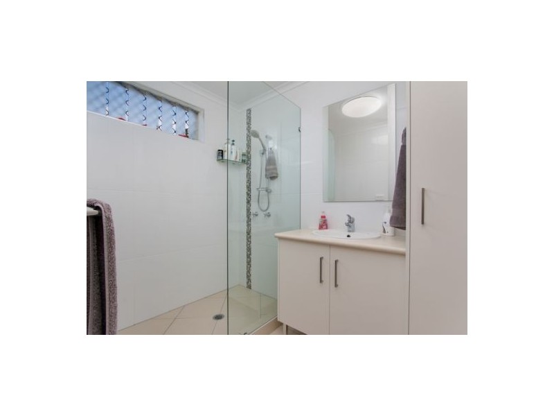 18 Sorrento St, Woree QLD 4868