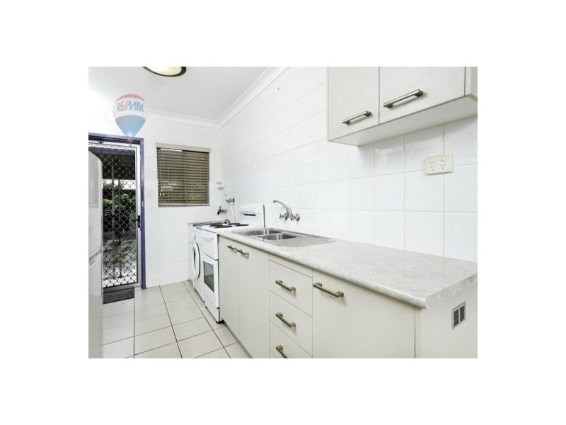 4/14 Curtin Street, Westcourt QLD 4870