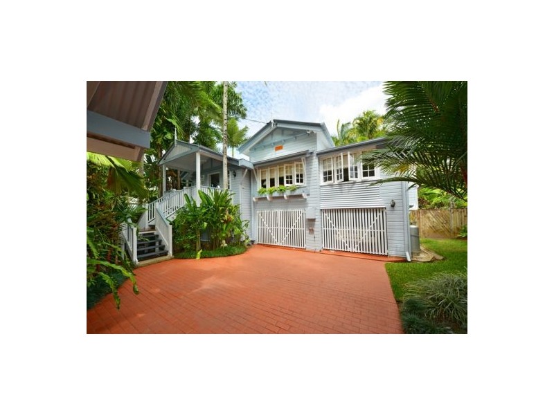 17 Hall Street, Edge Hill QLD 4870