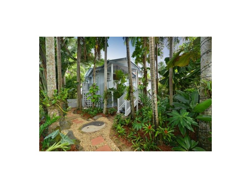 17 Hall Street, Edge Hill QLD 4870