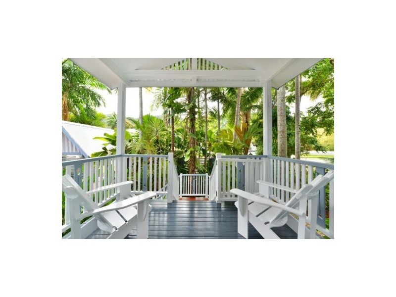 17 Hall Street, Edge Hill QLD 4870