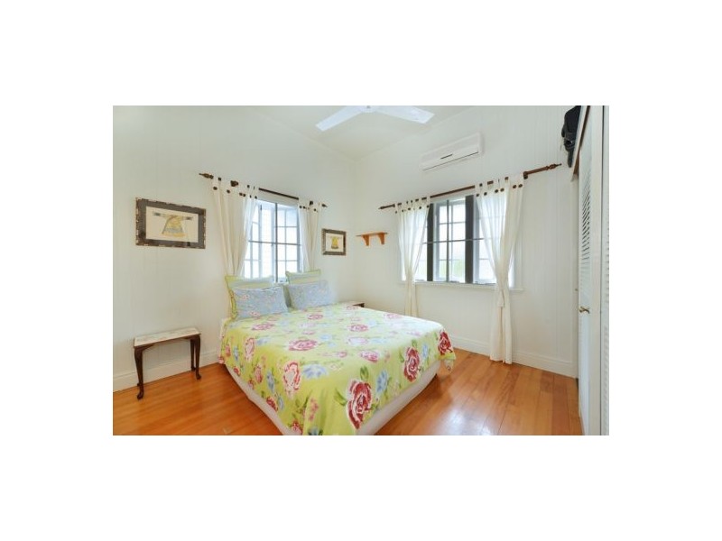 17 Hall Street, Edge Hill QLD 4870