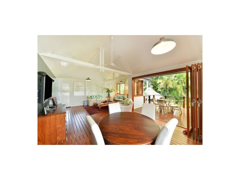 17 Hall Street, Edge Hill QLD 4870