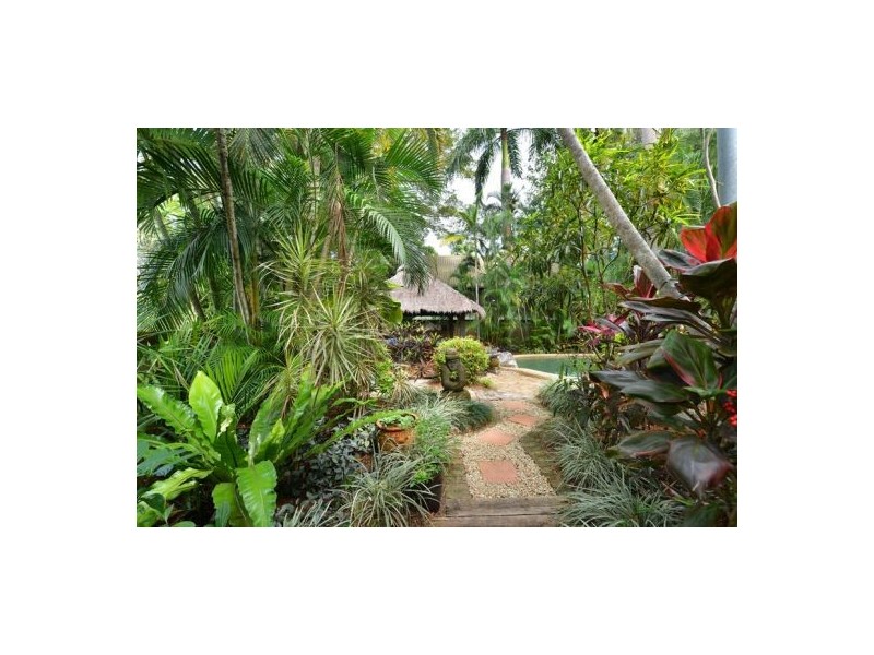 17 Hall Street, Edge Hill QLD 4870