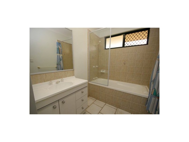 30 Village Terrace, Redlynch QLD 4870