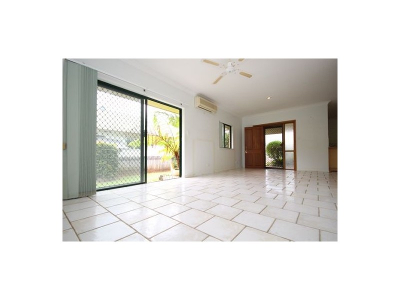 30 Village Terrace, Redlynch QLD 4870