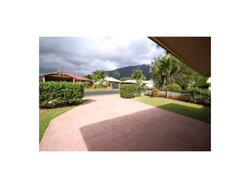 30 Village Terrace, Redlynch QLD 4870