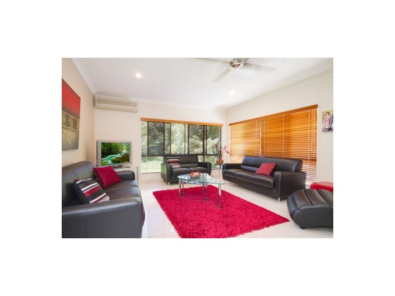 39 Chesterfield Close, Brinsmead QLD 4870