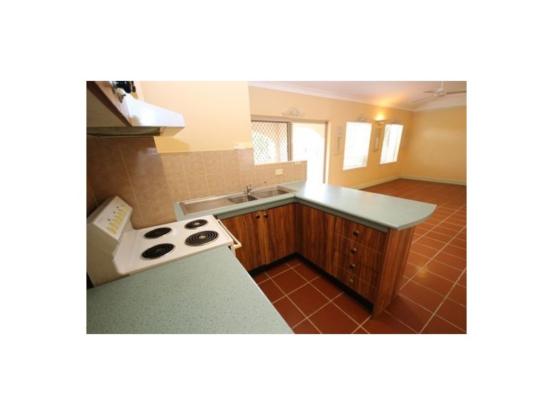 7/2 Chester Court, Manunda QLD 4870