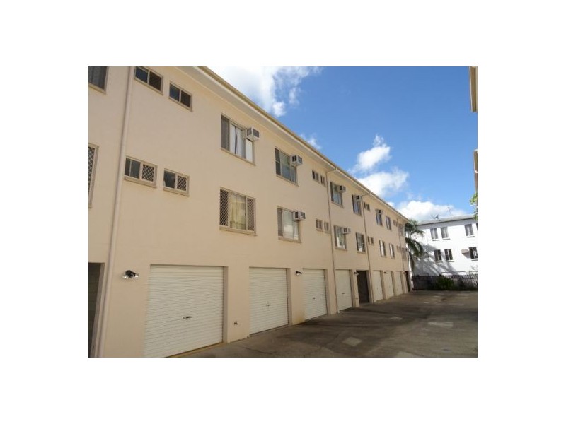 7/2 Chester Court, Manunda QLD 4870
