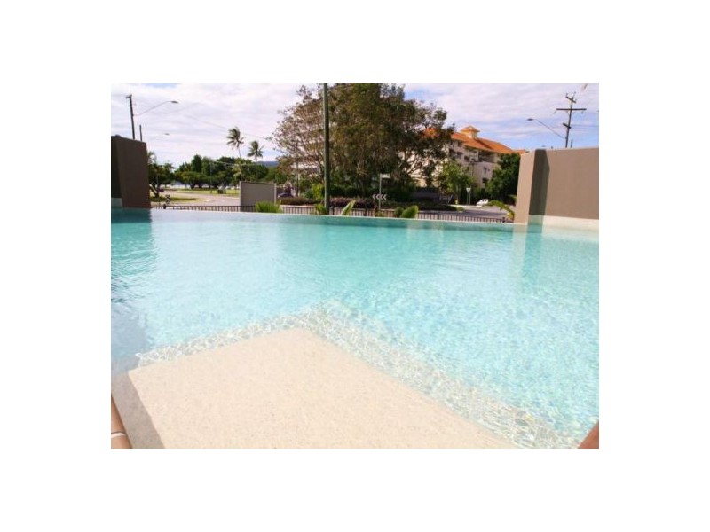 11/335 Lake Street, Cairns North QLD 4870
