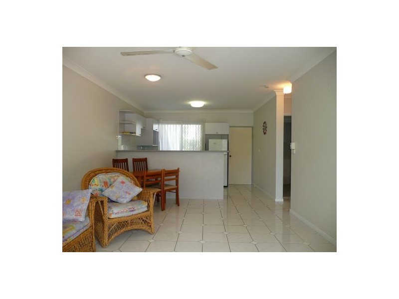 2/13 Givens St, Westcourt QLD 4870