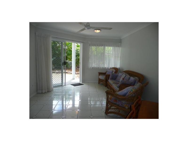 2/13 Givens St, Westcourt QLD 4870