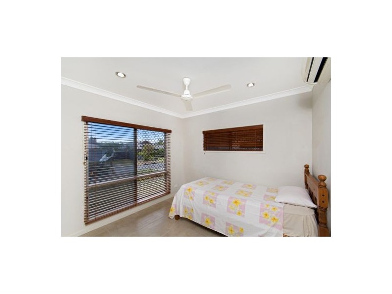 21 Hetherton Street, Smithfield QLD 4878