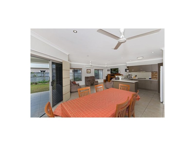 21 Hetherton Street, Smithfield QLD 4878