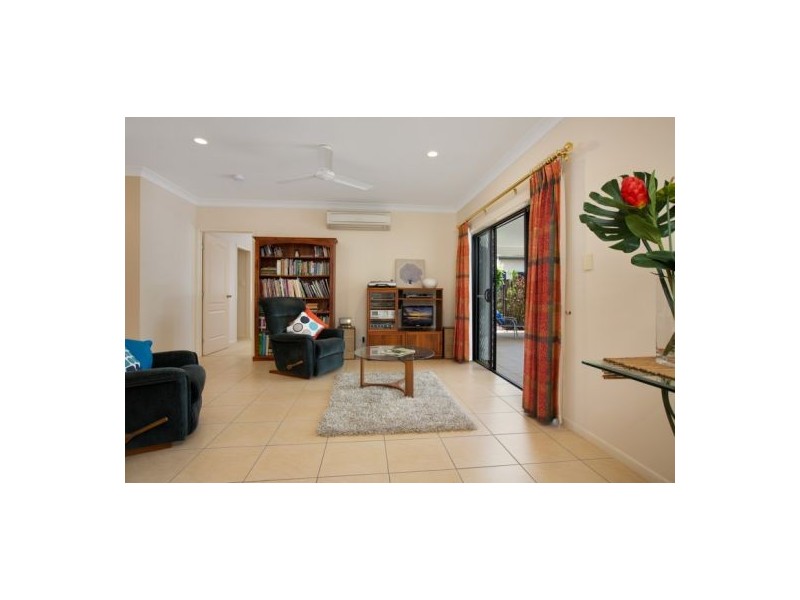 19 Bulba Street, Caravonica QLD 4878