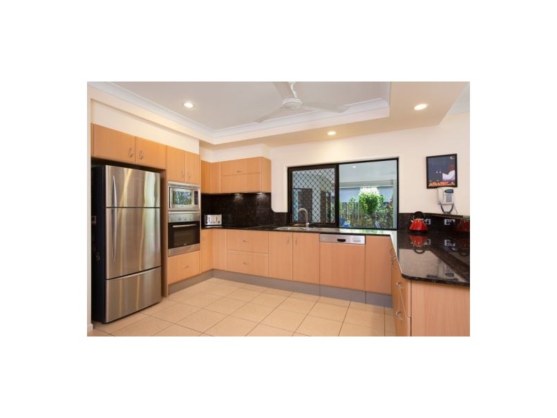 19 Bulba Street, Caravonica QLD 4878