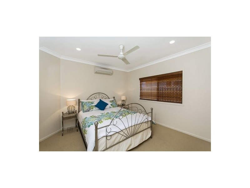 19 Bulba Street, Caravonica QLD 4878