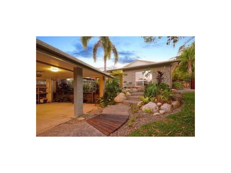 4 Chelsea Close, Kewarra Beach QLD 4879