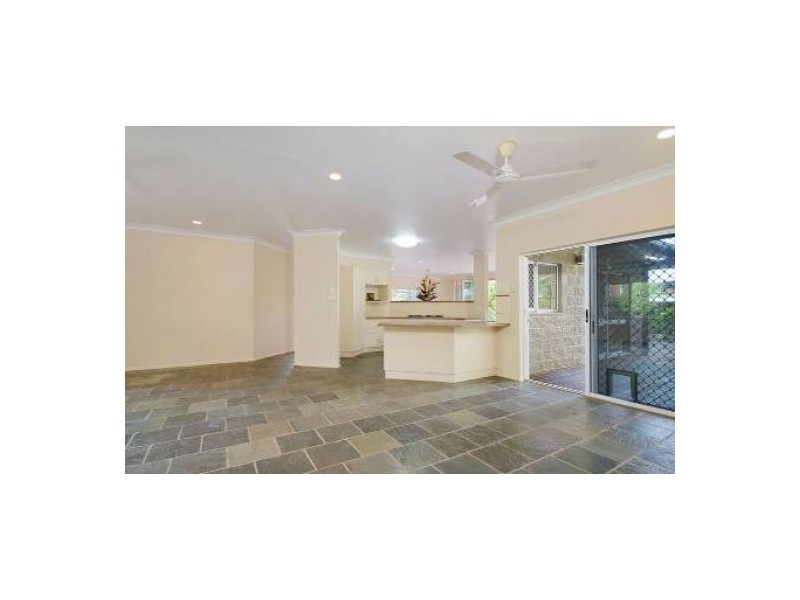 4 Chelsea Close, Kewarra Beach QLD 4879