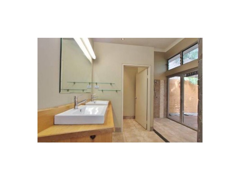 4 Chelsea Close, Kewarra Beach QLD 4879