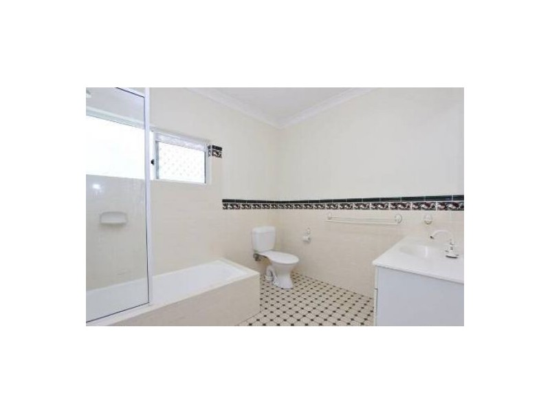 4 Chelsea Close, Kewarra Beach QLD 4879