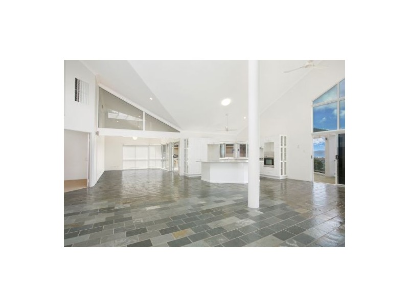 10 Coreega Close, Mooroobool QLD 4870