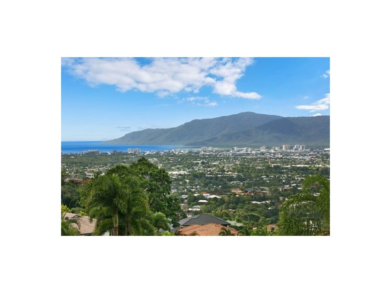 10 Coreega Close, Mooroobool QLD 4870