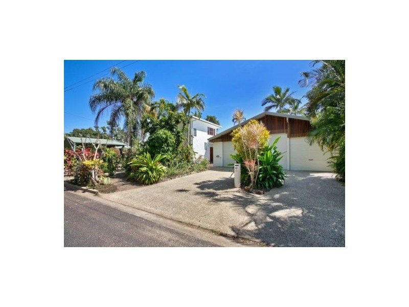 41 Willow Street, Holloways Beach QLD 4878