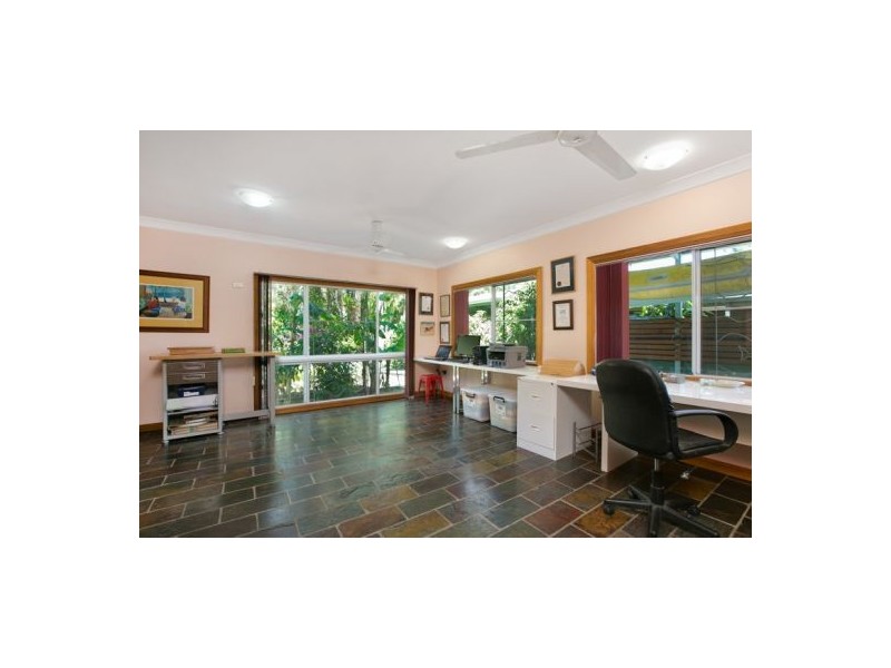 41 Willow Street, Holloways Beach QLD 4878
