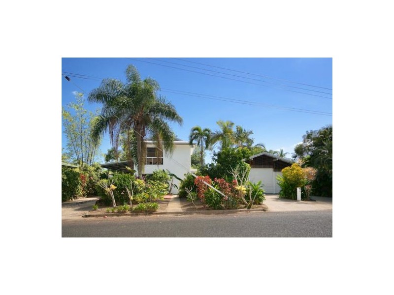 41 Willow Street, Holloways Beach QLD 4878
