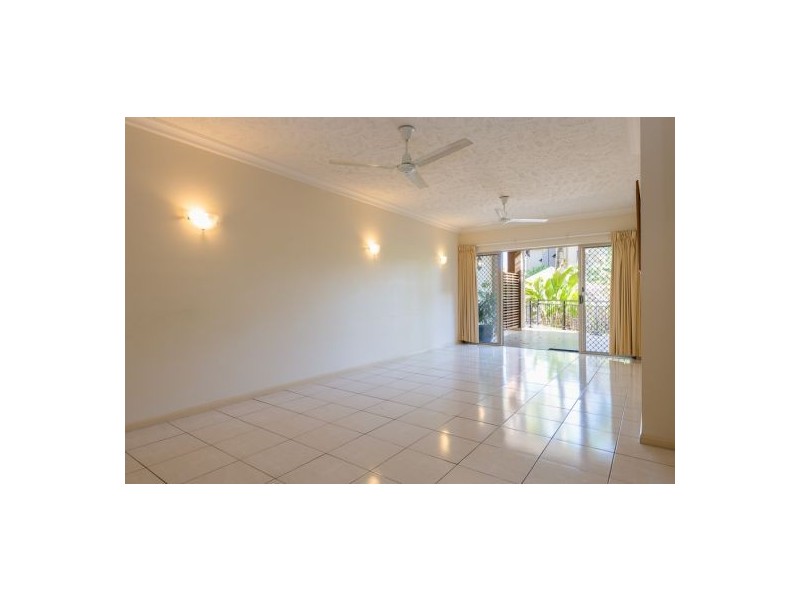 1719/2 Greenslopes Street, Cairns North QLD 4870